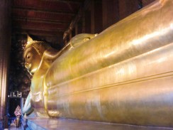 Храм Лежащего Будды (Wat Pho) в Бангкоке